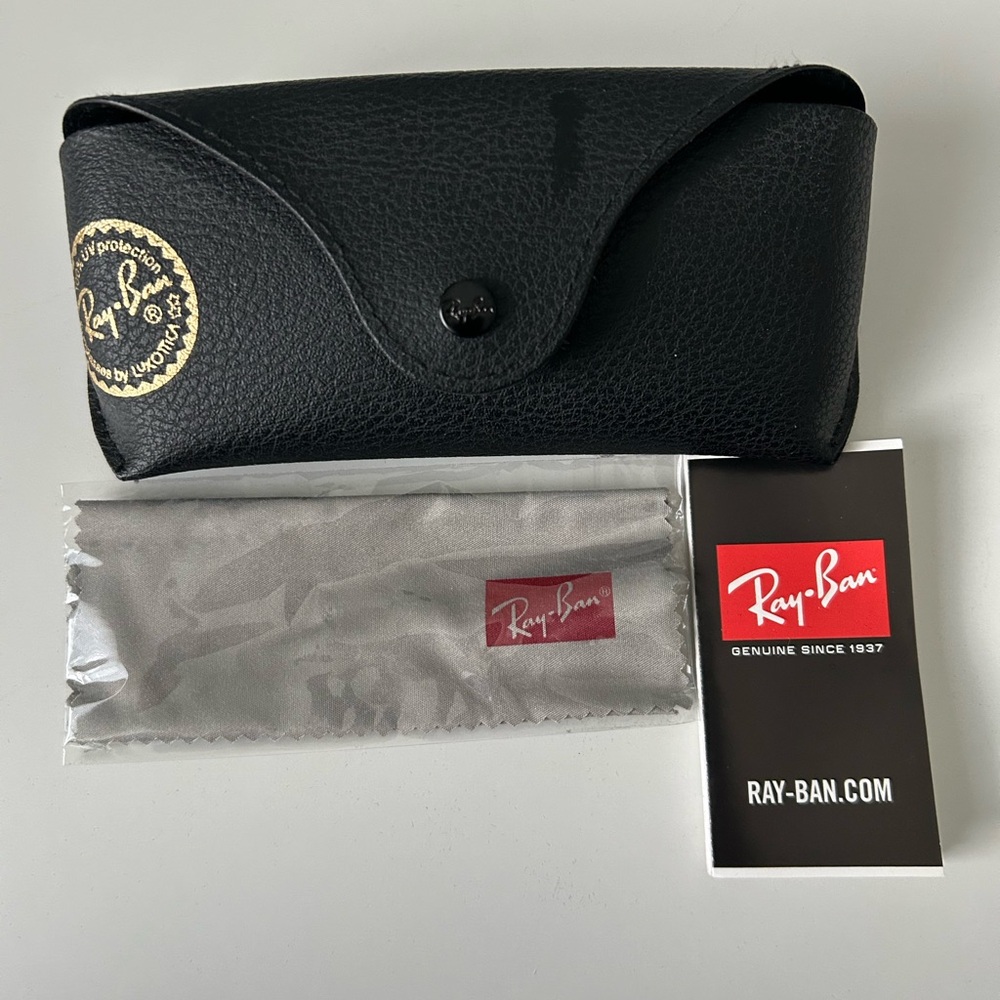 BNWOT Ray-Ban Sunglasses Case